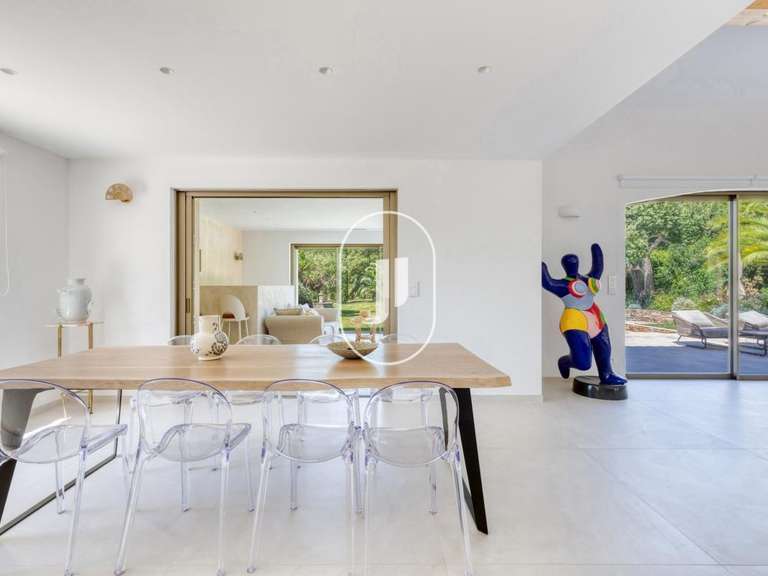 Propriété Grimaud - 5 chambres - 318m²