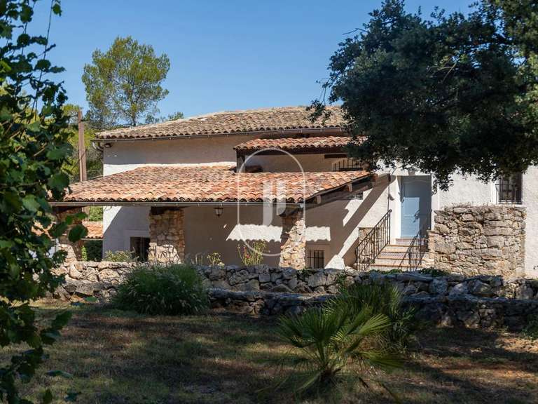 Propriété Taradeau - 6 chambres - 340m²