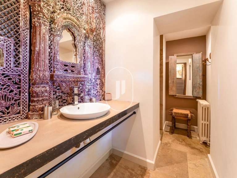 House Apt - 7 bedrooms - 422m²