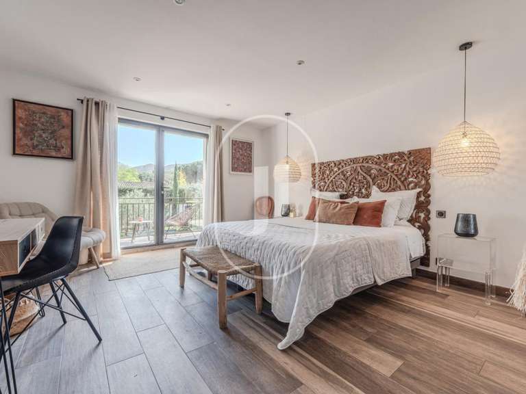 Maison Eygalières - 4 chambres - 250m²