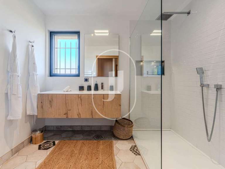 Maison Eygalières - 4 chambres - 250m²