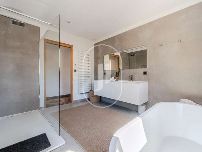 Maison Eygalières - 4 chambres - 250m²