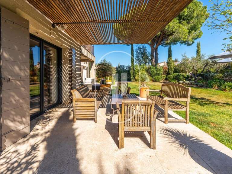 Maison Eygalières - 4 chambres - 250m²