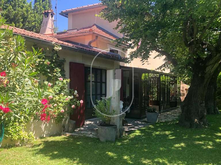Maison L'Isle-sur-la-Sorgue - 3 chambres - 140m²