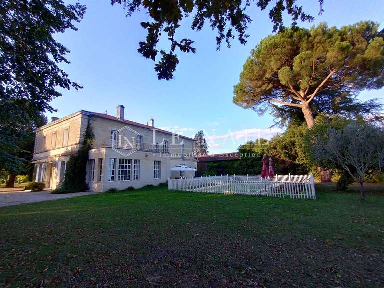 House Bordeaux - 7 bedrooms - 440m²