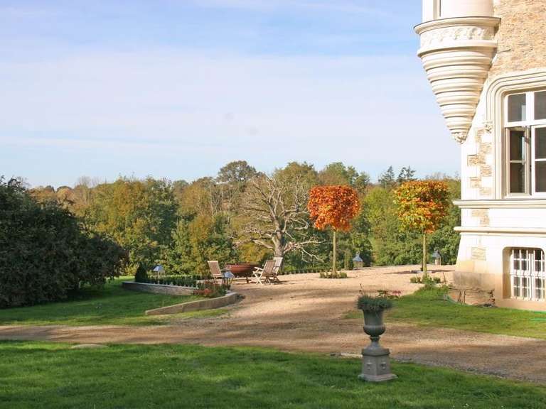 Castle Château-Gontier - 7 bedrooms - 700m²