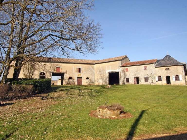 Château Poitiers - 12 chambres - 600m²