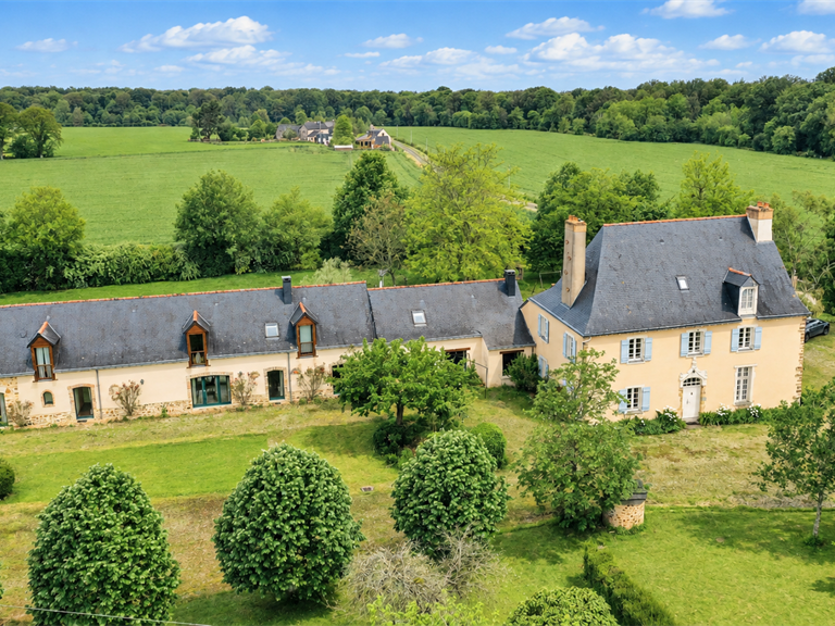 Manor Craon - 10 bedrooms - 540m²