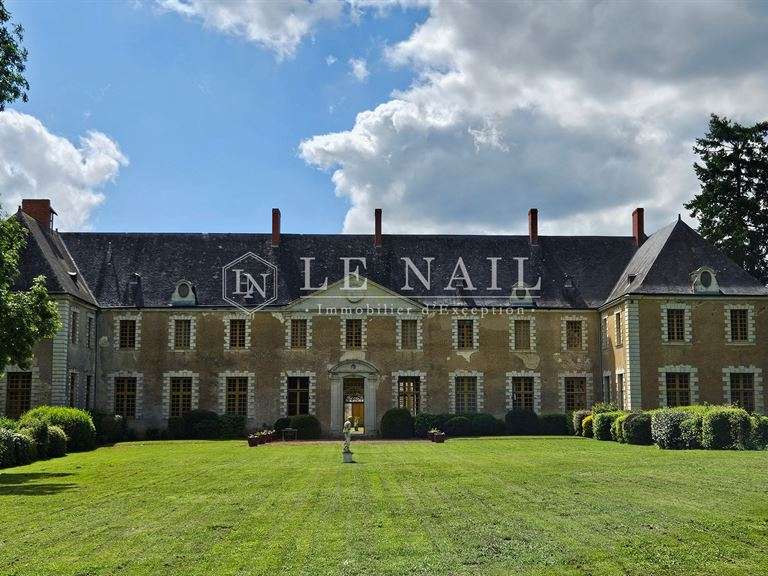 Château Sablé-sur-Sarthe - 9 chambres - 800m²