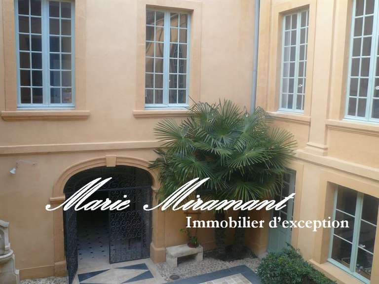 Hôtel particulier Avignon - 8 chambres - 584m²