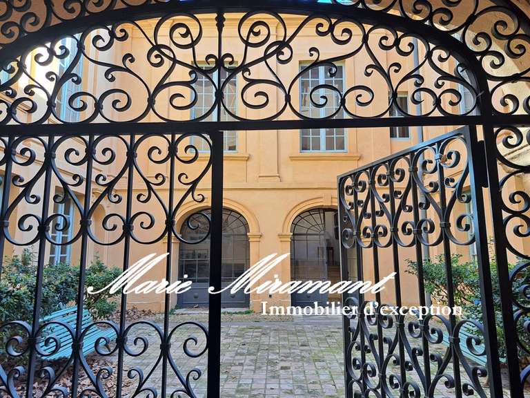Hôtel particulier Avignon - 8 chambres - 584m²