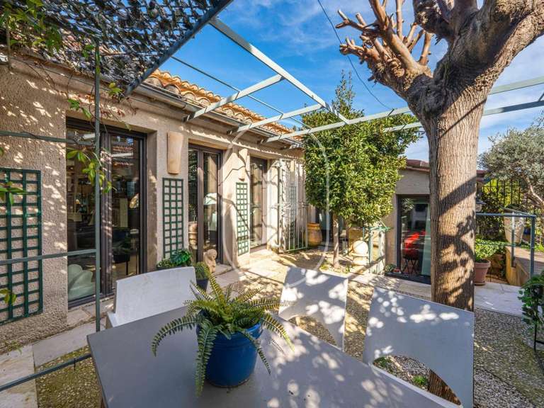 Maison Eygalières - 2 chambres - 74m²