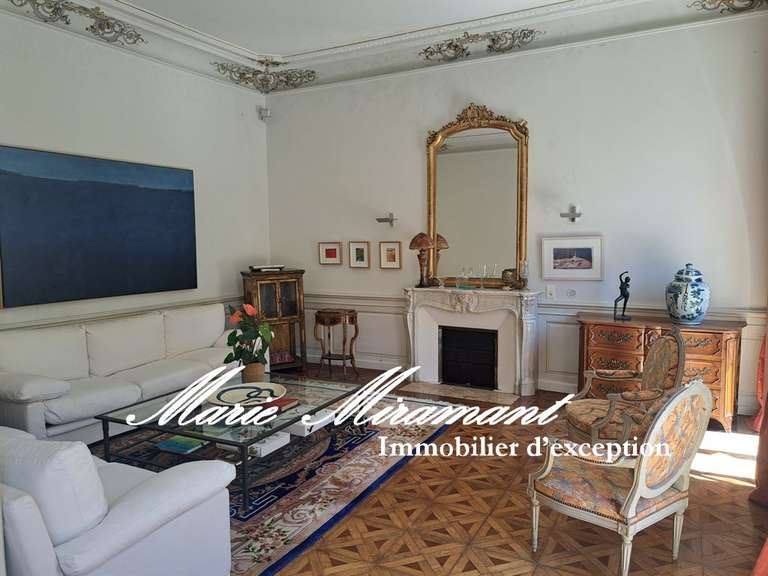 Hôtel particulier Avignon - 7 chambres - 600m²