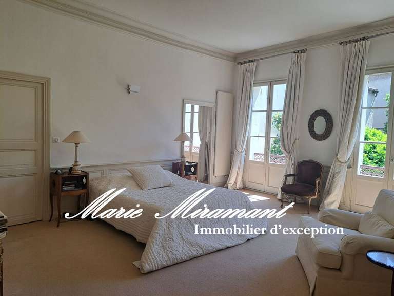 Hôtel particulier Avignon - 7 chambres - 600m²