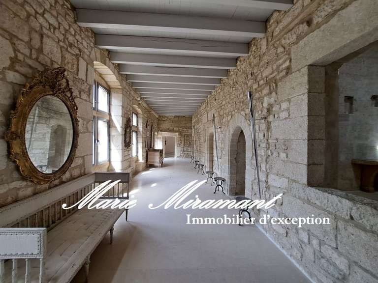 Château Uzès - 7 chambres - 1500m²