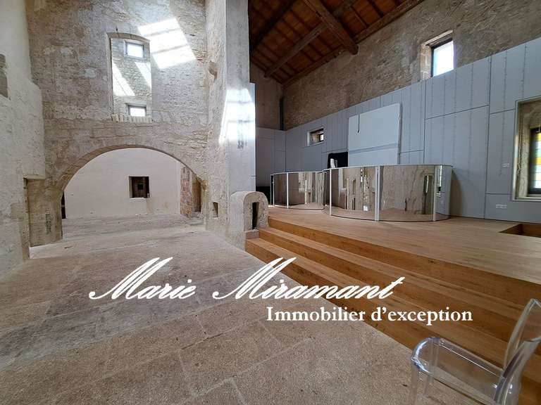 Château Uzès - 7 chambres - 1500m²