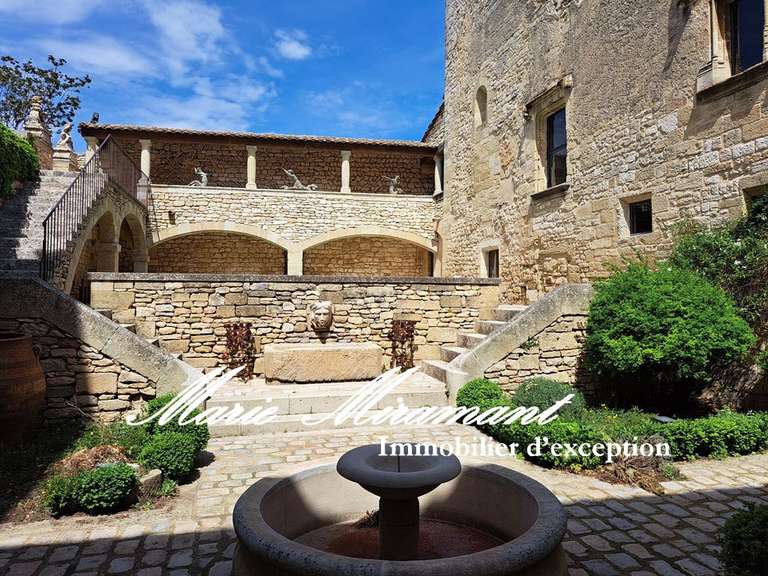 Château Uzès - 7 chambres - 1500m²