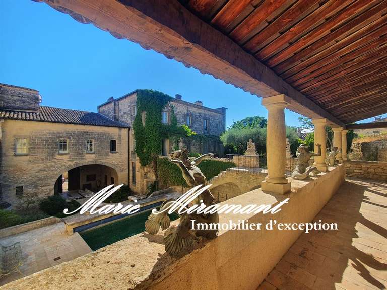 Château Uzès - 7 chambres - 1500m²