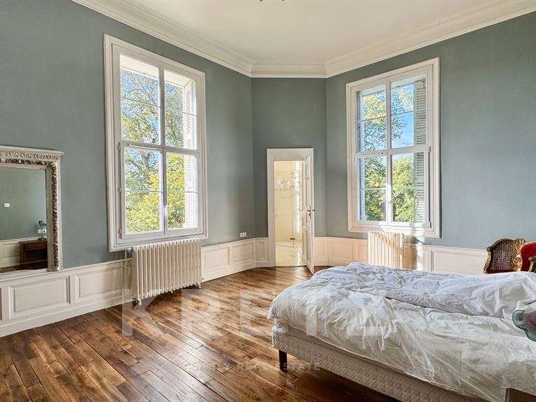 Castle Esvres - 37 bedrooms - 1526m²