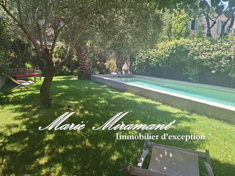 Maison Avignon - 4 chambres - 210m²