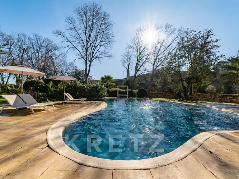 Château Uzès - 2000m²