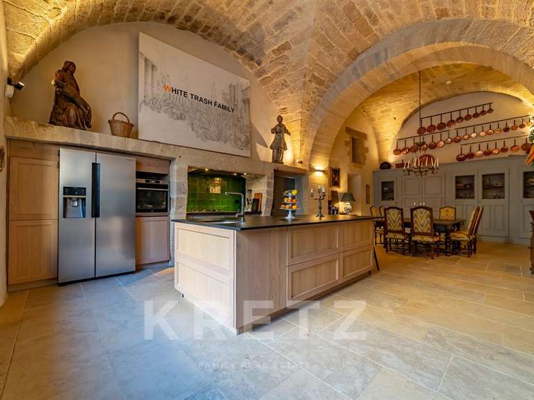 Château Uzès - 2000m²