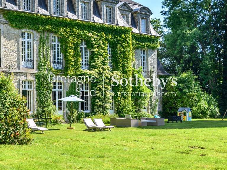 Château Lorient - 1200m²