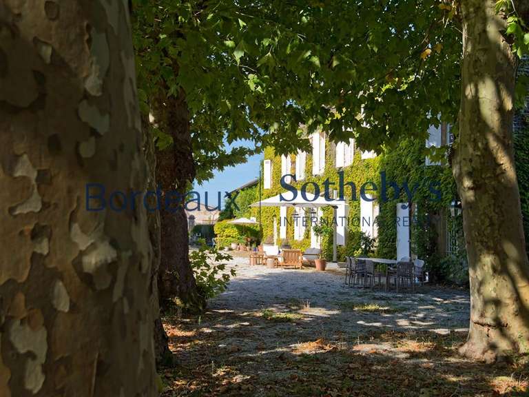 Castle Bordeaux - 9 bedrooms - 400m²