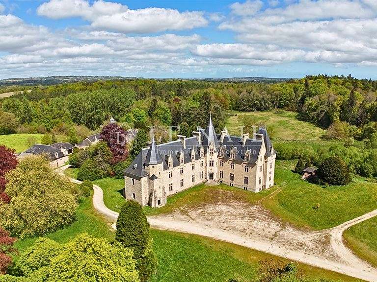 Château Saint-Brieuc - 12 chambres - 1250m²