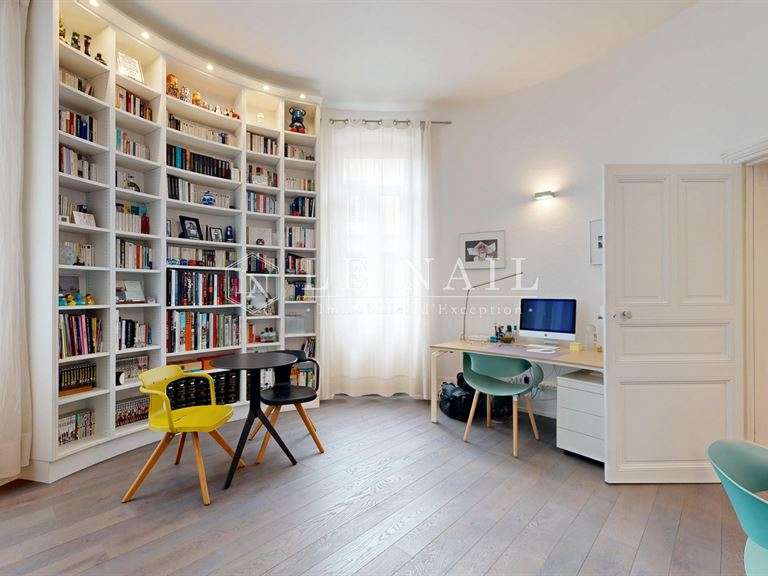 Hôtel particulier Autun - 8 chambres - 583m²
