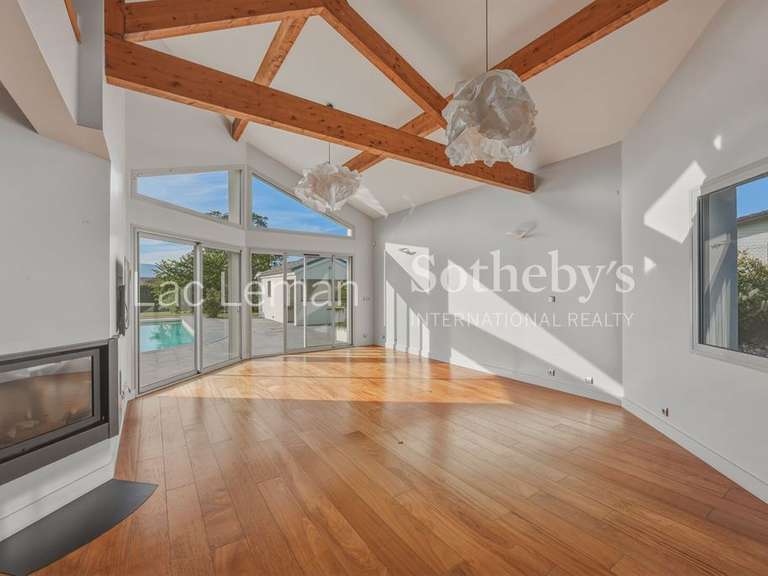 Maison Nernier - 5 chambres - 240m²