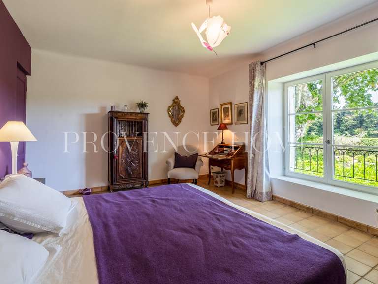 Propriété L'Isle-sur-la-Sorgue - 6 chambres - 404m²