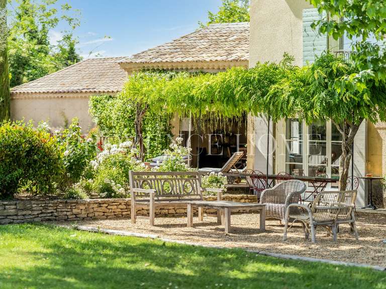 Propriété L'Isle-sur-la-Sorgue - 6 chambres - 404m²