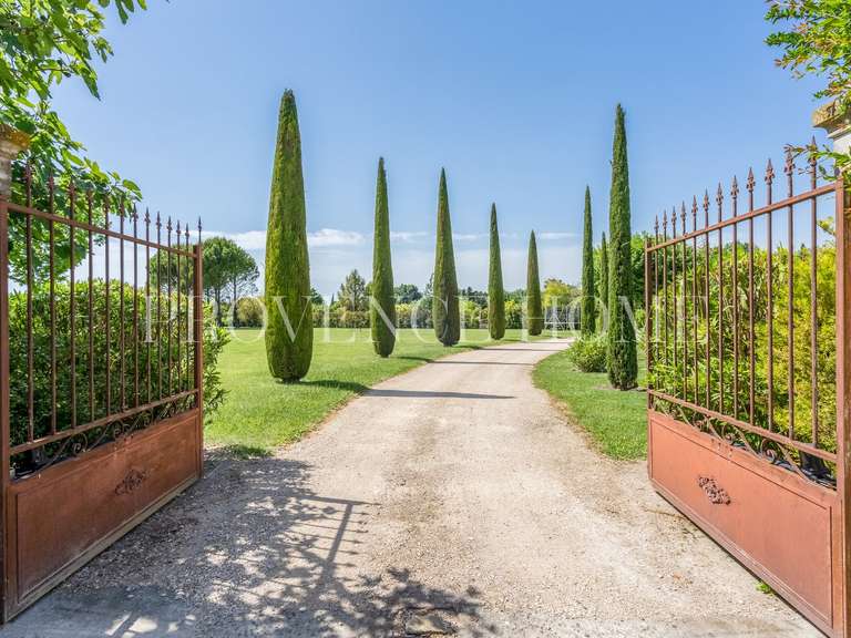 Propriété L'Isle-sur-la-Sorgue - 6 chambres - 404m²