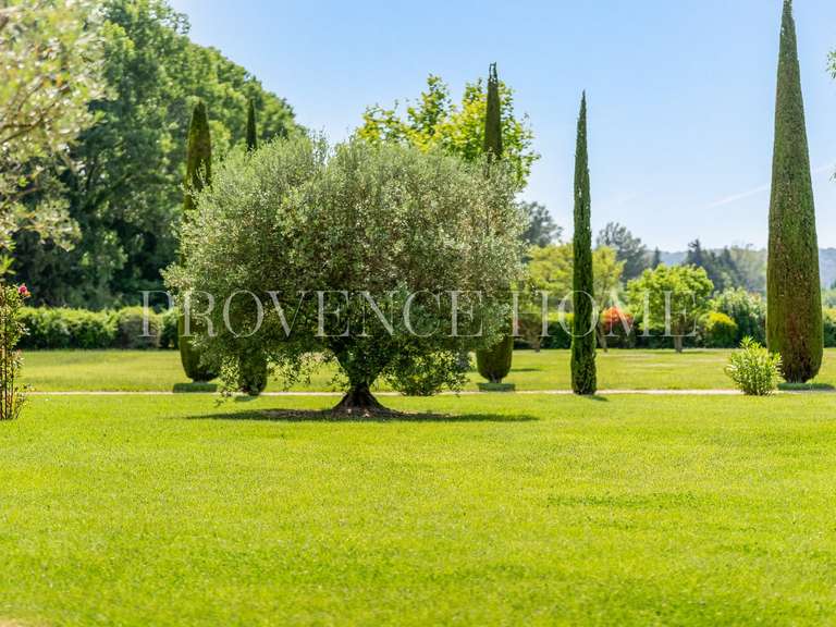 Propriété L'Isle-sur-la-Sorgue - 6 chambres - 404m²