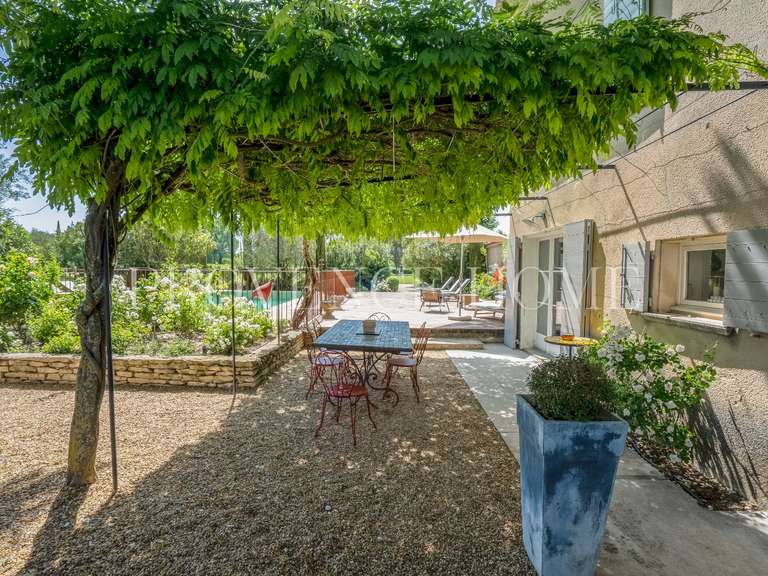 Propriété L'Isle-sur-la-Sorgue - 6 chambres - 404m²