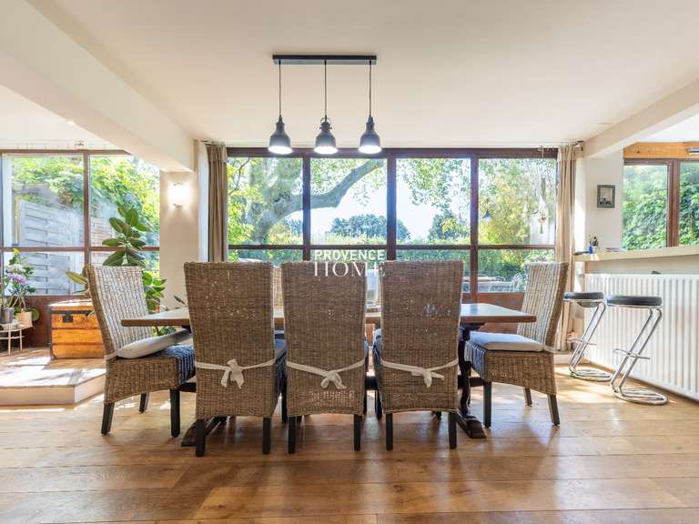 Property Le Thor - 10 bedrooms - 528m²