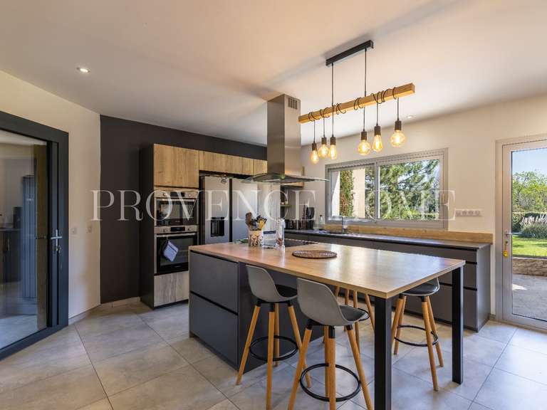 Propriété Maubec - 5 chambres - 305m²