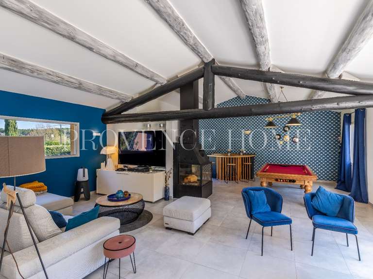 Propriété Maubec - 5 chambres - 305m²