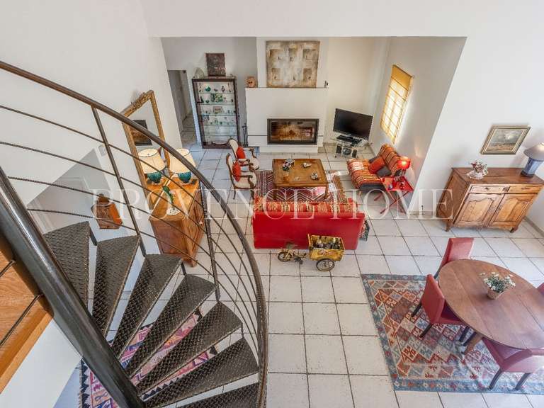 Propriété Maubec - 4 chambres - 192m²