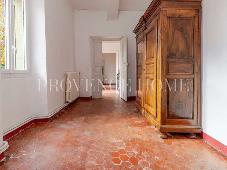 Propriété Lacoste - 12 chambres - 350m²