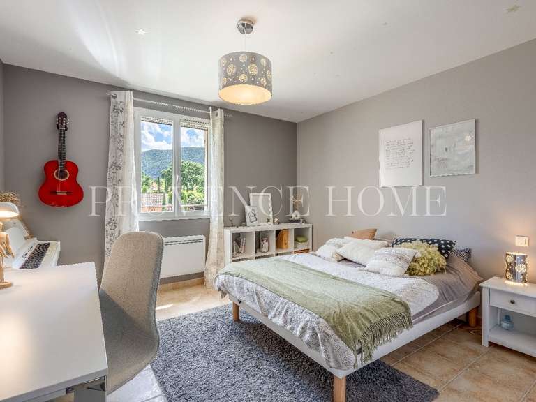 Propriété Maubec - 5 chambres - 208m²