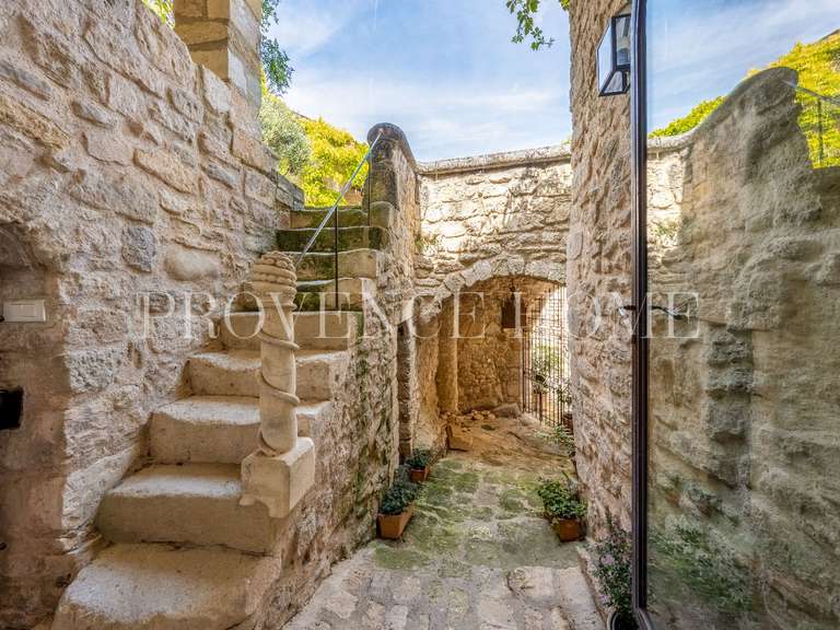 Propriété Lacoste - 4 chambres - 174m²