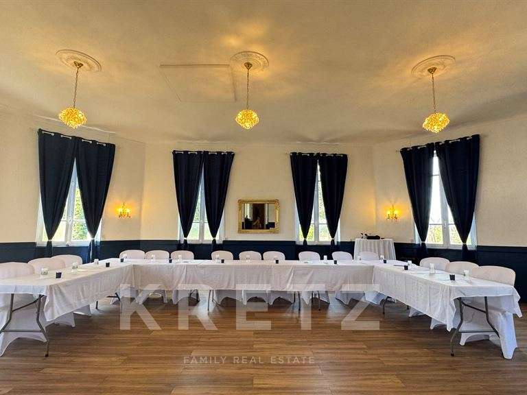 Château Montluçon - 24 chambres - 1390m²