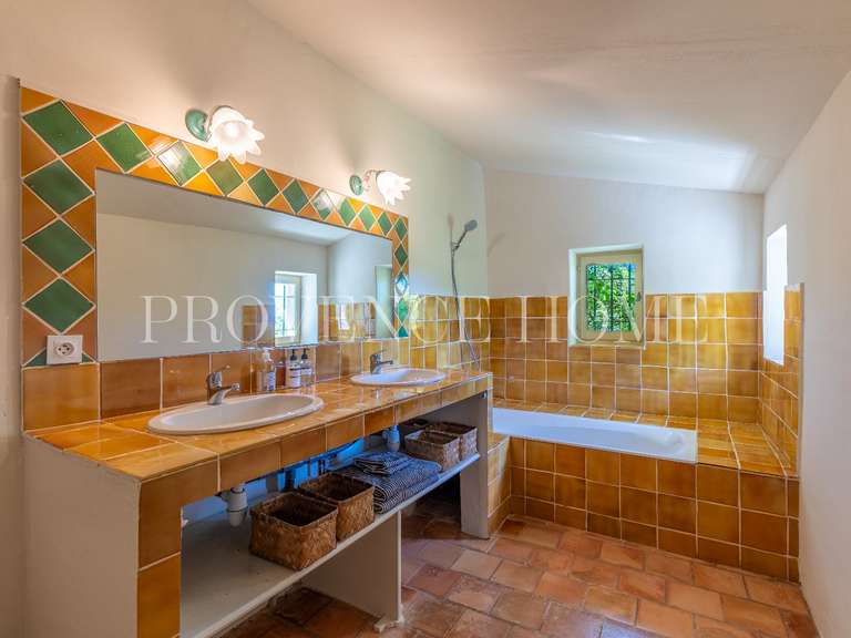 Propriété Saint-Saturnin-lès-Apt - 5 chambres - 268m²
