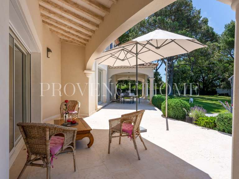 Propriété Cabrières-d'Avignon - 4 chambres - 257m²