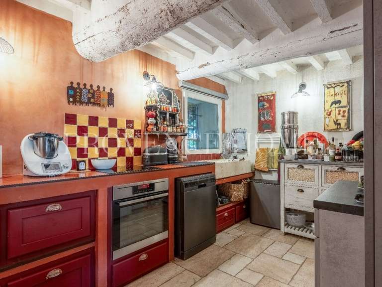 Propriété Robion - 5 chambres - 293m²