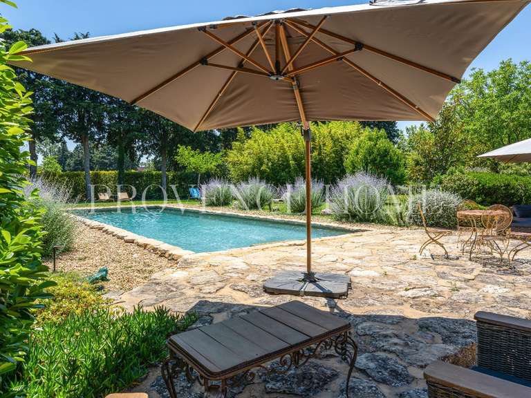 Propriété Robion - 5 chambres - 293m²