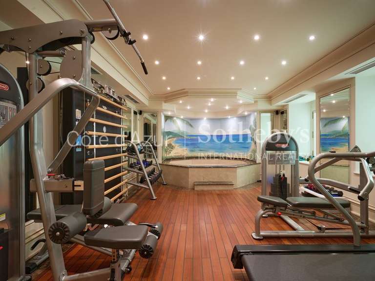 Hôtel particulier Cap-d-antibes - 7 chambres - 631m²