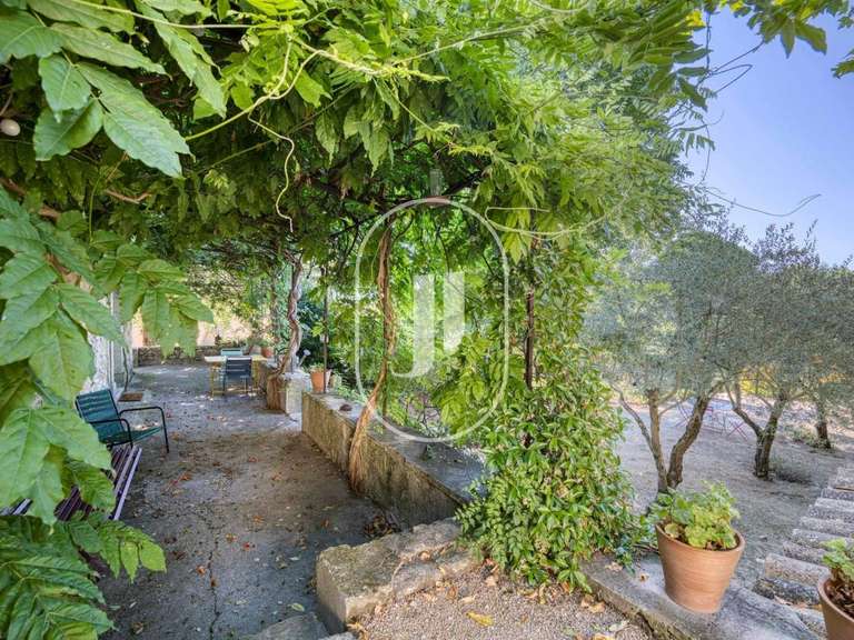 Propriété Malaucène - 10 chambres - 540m²